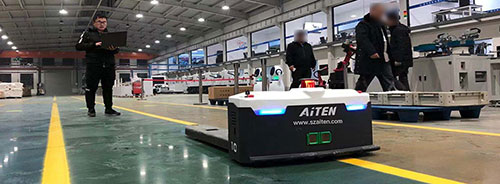 2020年，星空电竞(StarSky Sports)AGV机器人将会更好